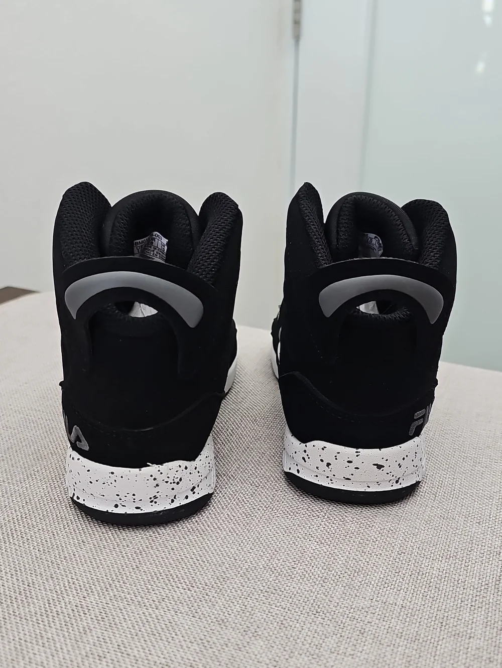 Fila Dereverse Boys Sneakers Size 11. Color Black, White (632)